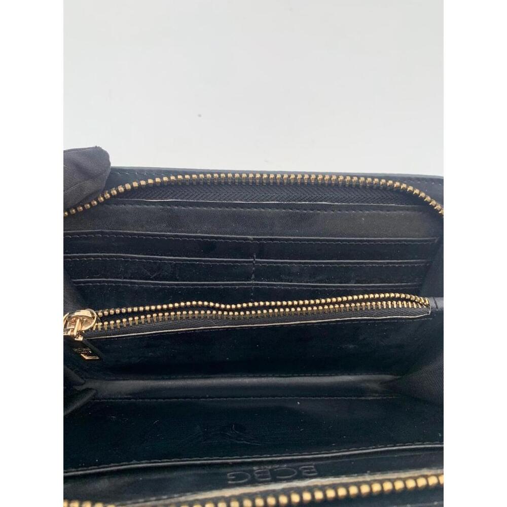BCBG Wallet - Picture 9 of 12